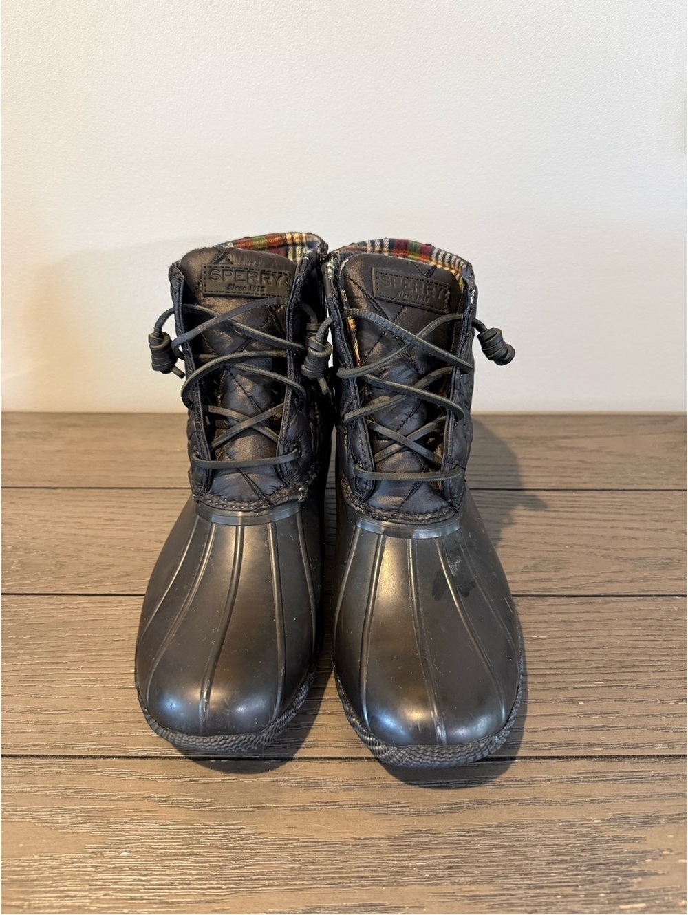 Sperry Women's Black Duck Boots Size 8